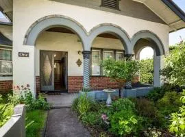 Charming inner city home excellent base in Hobart