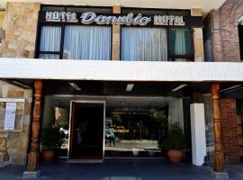 Hotel Danubio，位于格塞尔镇维拉格塞尔-派纳马国际机场 - VLG附近的酒店