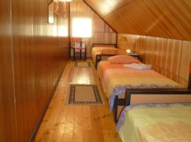 Kihelkonna Pastorate Guesthouse，位于Kihelkonna的酒店