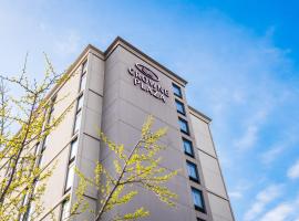 Crowne Plaza Newark Airport, an IHG Hotel，位于伊丽莎白Linden Airport - LDJ附近的酒店