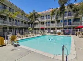 卡宾特里拉北部圣芭芭拉6号汽车旅馆