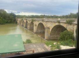 hotel restaurant du pont de ners，位于Lavol的酒店