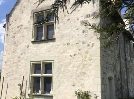 Chambres d’hôtes en campagne，位于Chartrené的酒店