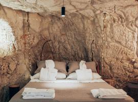 Grotta Carlotta，位于奥斯图尼的度假短租房