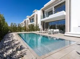 Waves 3-Bedroom Villa in Protaras