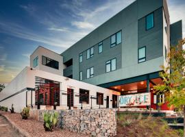 Hotel Dryce，位于沃思堡的酒店