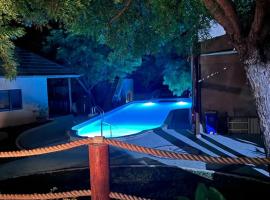 Lunar Dive Resort: Bamboo Villas，位于库布的酒店