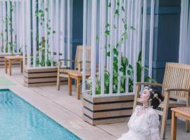 加拉璜阿克沙雅酒店，位于加拉旺的带泳池的酒店