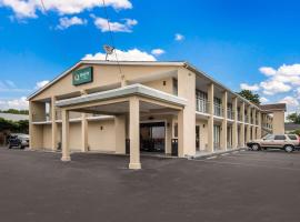 Quality Inn，位于加斯托尼亚的酒店