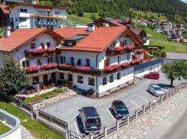 Alpen Gasthof Apartments Hohe Burg，位于特林斯的酒店