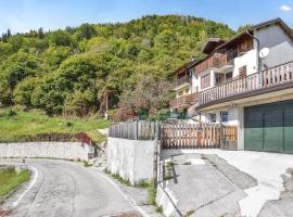 Gorgeous Home In Aune Di Sovramonte With House A Mountain View，位于Sovramonte的度假屋