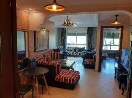 Stay Here, Nice Apartment with Garden View in center, 1 min walk From Beach，位于杰迪代的酒店