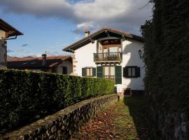 Casa Rural Senperenea I Landetxea，位于Irurita的酒店