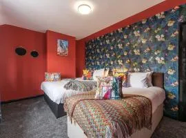Private Parking Home Away From Home FrEsH 2 Bedroom Garden
