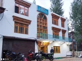 Hotel Border View，位于卡尔吉尔的酒店