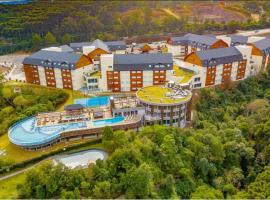 Golden Gramado Resort Laghetto，位于格拉玛多的酒店