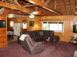 Rustic Chapparal Cabin at Bass Lake Heights