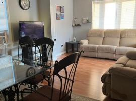 Lovely three Bedroom Apartment near Jersey city and Newyork，位于林登的酒店