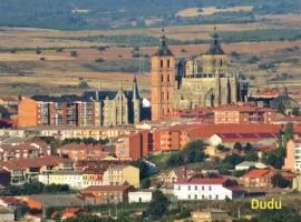 Apartamento Shenzhen en Astorga Camino de Santiago Cochera bicis