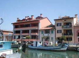 斯特拉码头公寓