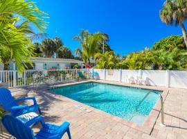 Driftwood Villas at Anna Maria Island Inn，位于霍姆斯海滩的酒店