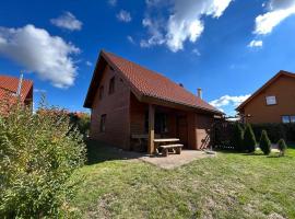 JS Feriendomizile Haus Sonnenschein Bettwäsche Handtücher inkl，位于哈瑟尔费尔德的酒店