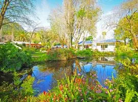 Waterland Lodge
