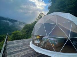 Mtirala Glamping，位于Ch'ak'vist'avi的豪华帐篷营地