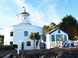 The West Usk Lighthouse Lightkeepers Lodge，位于纽波特的酒店