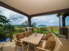 Vista Bahia 3C Ocean Views, ample terrace by Stay in CR