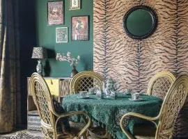 The Emerald Suite by Margate Suites