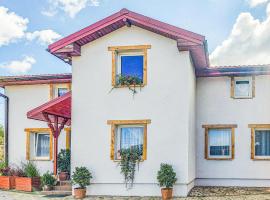 Gorgeous Apartment In Bedzino With Wifi，位于Będzino的酒店