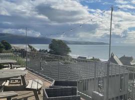 Stunning Hillside Sea View 2-Bed in Barmouth，位于巴茅思的度假屋