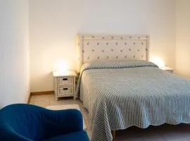 Elegant apartment in residence with seasonal pool