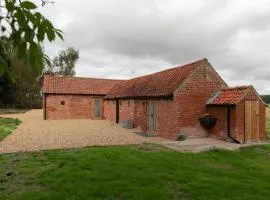 Lovely 1-bed studio & bathroom in converted barn near Newark Show-Ground