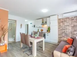 Apartment in Njivice with sea view, balcony, air conditioning, WiFi (4930-1)