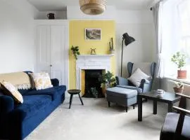 Contemporary 2 Bedroom Flat in Lewes