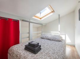 BENFLEET 4 Cosy studio avec grande terrasse de 25 m2，位于罗曼维尔的酒店