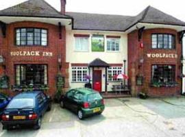 The Woolpack Inn，位于奇切斯特的酒店