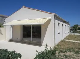 Maison neuve dans Saintes avec terrasse et jardin