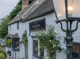 Rooms at The Exeter Arms Easton，位于斯坦福德的酒店