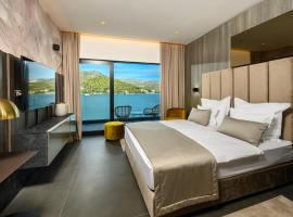 Marinus Beach Hotel，位于玛里纳的酒店