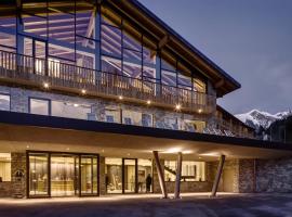 Grand Hotel Courmayeur Mont Blanc, by R Collection Hotels，位于库马约尔的Spa酒店