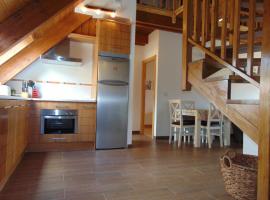 Ático Argualas IV con piscina WOWRURAL，位于潘蒂科萨的酒店