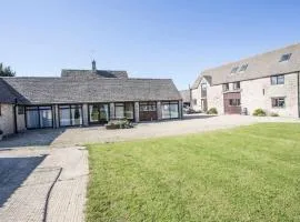 Thames Cottage, Old Mill Farm, Cotswold Water Park