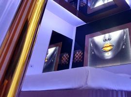 C rooms - Love Motel Monza，位于奇尼塞洛巴尔萨莫的酒店