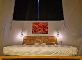 GARAGE47 Storica Officina Meccanica LOFT B&B iN PIENZA