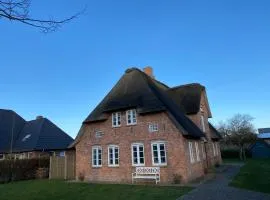 Traumhaftes Ferienhaus Reet gedeckt