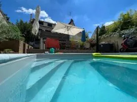 Maison avec piscine, sauna pour 8/10 personnes