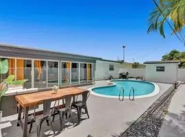 Luxury Pool Villa // 5BD 4BA